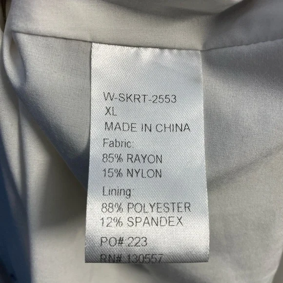 Mdrn Blue And White Tier Maxi Skirt Stitching Flaw
Flowy Floral Design Size XL - Picture 5 of 16